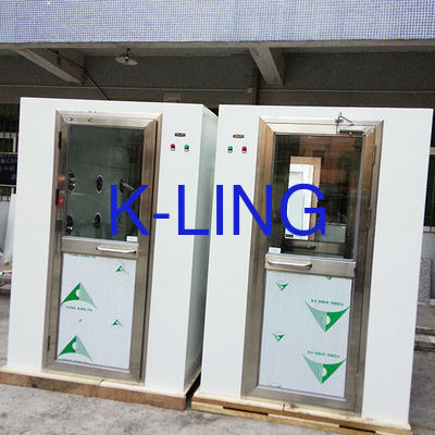 ক্ষমতা স্টেইনলেস স্টীল এয়ার শাওয়ার জরুরী স্টপ বোতামের সাথে 1-2 জন ক্ষমতা 50Hz/60Hz ফ্রিকোয়েন্সি